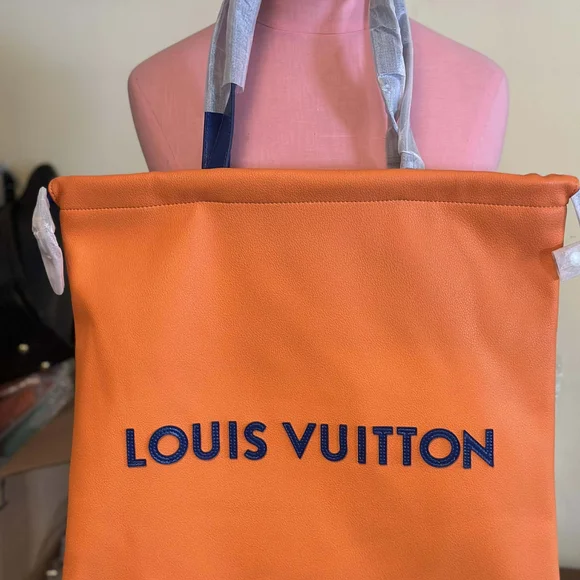 Buyers Choice Multiple Options Black and White Tote See All Photos - Picture 1 of 6